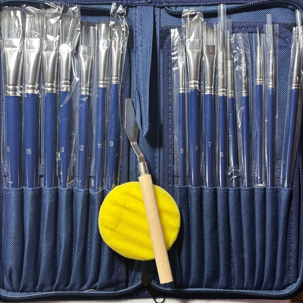 Set of 16 Blue Paintbrushes w/ Palette Knife and zippered case NIP
